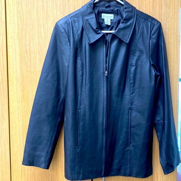 Kim Rogers Jackets & Blazers - Kim Roger’s M Black Leather Jacket